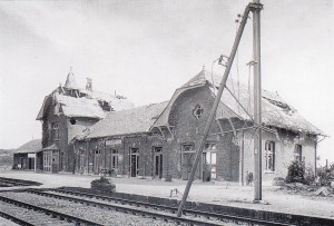 Beschadigde station Oosterbeek Laag na bevrijding